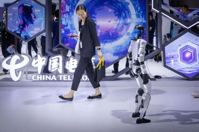 从程控交换机到智云网络：上海电信用半个世纪书写中国基建的超前叙事(图13)