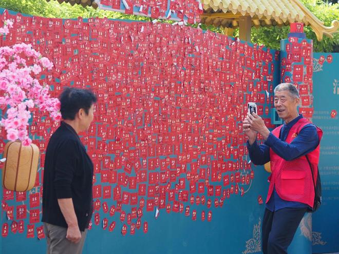 癌症术后化疗险丧命半年后他竟重返工作岗位！(图3)