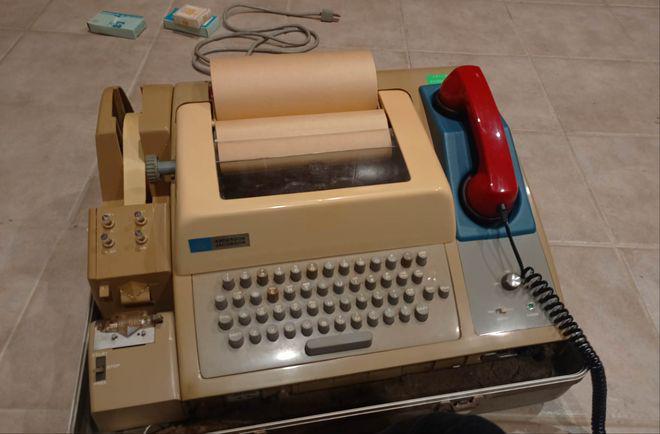 拨号上网尘封往事：当三个聋哑人向巨头发起革命(图4)