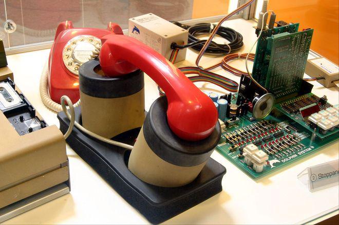 拨号上网尘封往事：当三个聋哑人向巨头发起革命(图5)