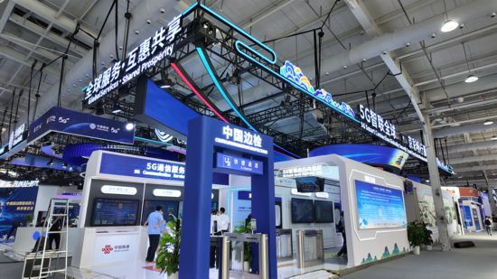 中国联通亮相2025服贸会：“AI+”数智领航 共筑全球数字新生态(图2)