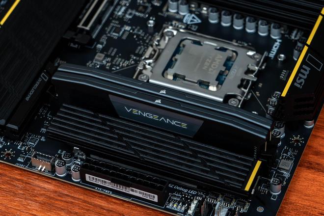 双内存槽设计专为超频而生微星B850MPOWER超频主板使用体验(图6)