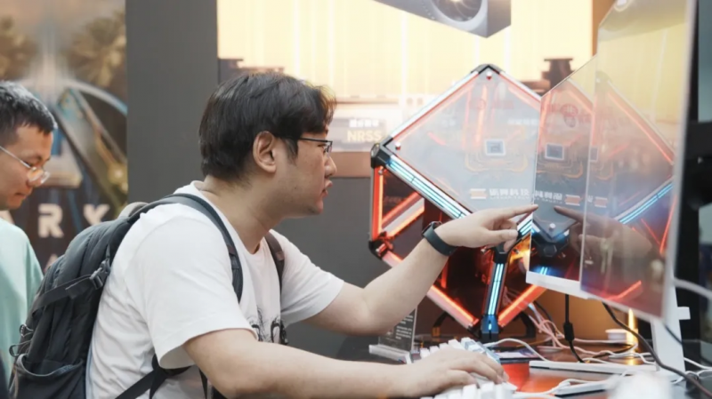 GPU+CPU协同范本！CJ2026现场直击：砺算×兆芯让“中国芯”走进玩家世界(图10)