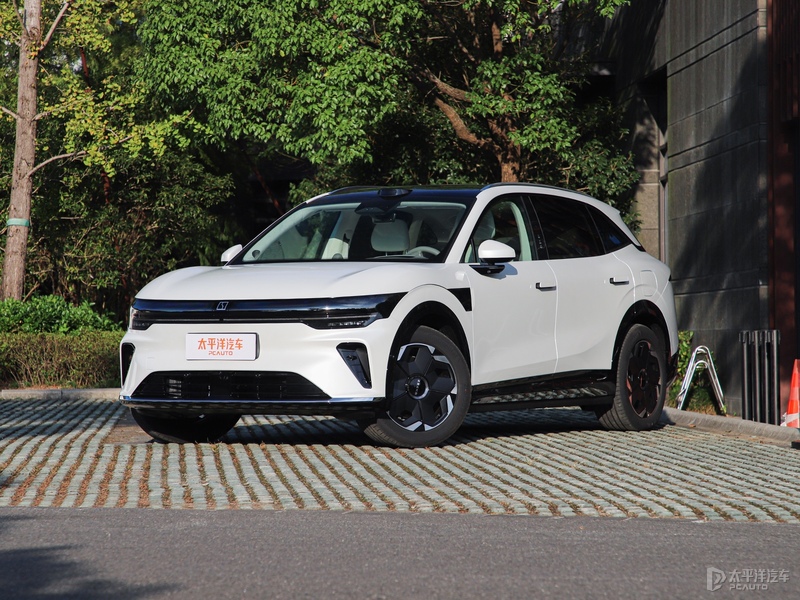 极氪7X7月全球交付突破1万辆累计交付近18万辆(图4)